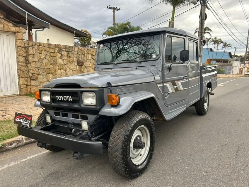 Manual De Serviços - Toyota Bandeirante 62 A 68